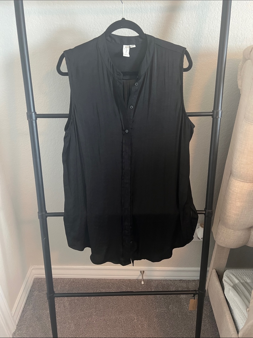 Joie Black Sleeveless Button-Front Blouse
